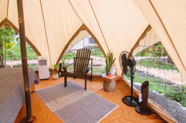 Holos Retreat Center: The Entire Ridge Basecamp Baru Exterior photo