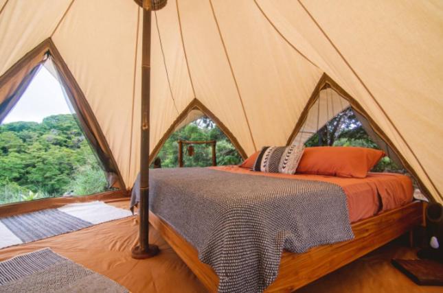 Holos Retreat Center: The Entire Ridge Basecamp Baru Exterior photo